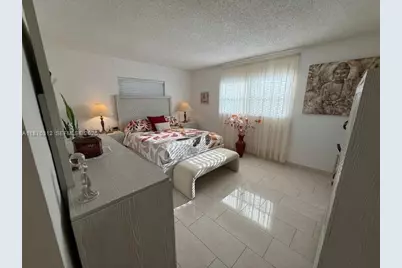 1025 SE 4th Avenue, Dania Beach, FL 33004 - Photo 12