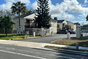 637 Executive Center Dr, West Palm Beach, FL 33401 - Photo 4
