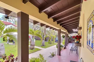2625 NE 13th Ct, Fort Lauderdale, FL 33304 - Photo 2