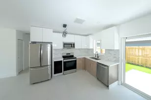 2160 SW 16th Ct, Fort Lauderdale, FL 33312 - Photo 12