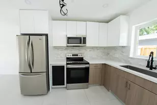 2160 SW 16th Ct, Fort Lauderdale, FL 33312 - Photo 16