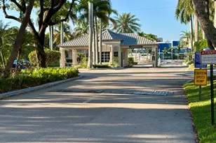 21 Royal Palm Way, Boca Raton, FL 33432 - Photo 2