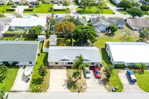 8997 SE Sandy Ln, Hobe Sound, FL 33455 - Photo 2