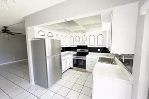 320 SW 1st St, Pompano Beach, FL 33060 - Photo 6