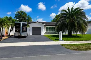 6861 Park St, Hollywood, FL 33024 - Photo 2