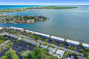 1309 Bayshore Dr, Fort Pierce, FL 34949 - Photo 2