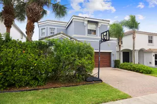 9049 Dupont Pl, Wellington, FL 33414 - Photo 2