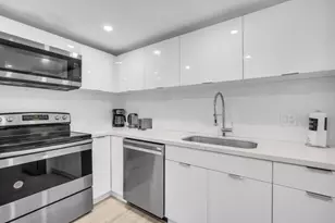 4001 S Ocean Dr, Hollywood, FL 33019 - Photo 4