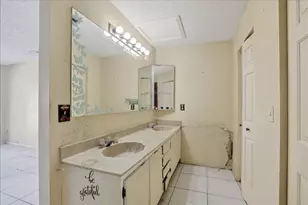 4240 NW 74th Ave, Lauderhill, FL 33319 - Photo 8