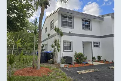 7900 SW 7th Place, North Lauderdale, FL 33068 - Photo 2