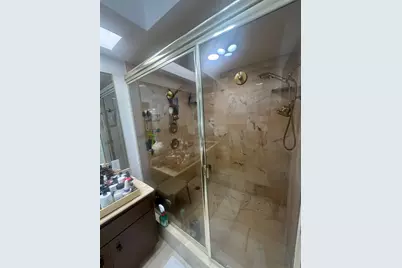 600 Hibiscus Drive, Hallandale Beach, FL 33009 - Photo 20