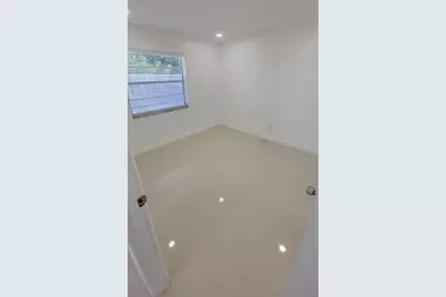 831 NW 14th Way #1-2, Fort Lauderdale, FL 33311 - Photo 10