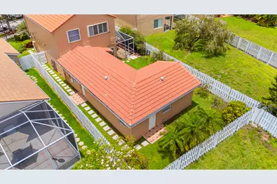 907 Stanton Drive, Weston, FL 33326 - Photo 38
