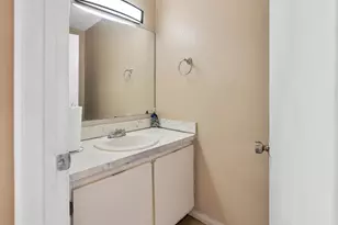 5023 E Society Pl Pl E, West Palm Beach, FL 33415 - Photo 10
