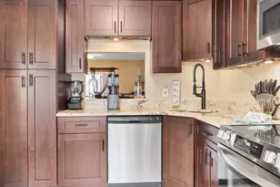 5023 E Society Pl Pl E, West Palm Beach, FL 33415 - Photo 6