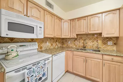 9810 Pineapple Tree Drive #101, Boynton Beach, FL 33436 - Photo 14