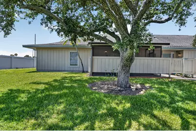 3911 NW Cinnamon Tree Circle, Jensen Beach, FL 34957 - Photo 2