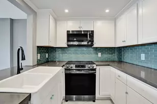2611 N Riverside Dr, Pompano Beach, FL 33062 - Photo 4
