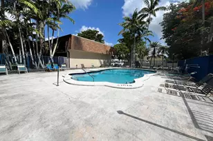 15385 S Dixie Hwy, Palmetto Bay, FL 33157 - Photo 10
