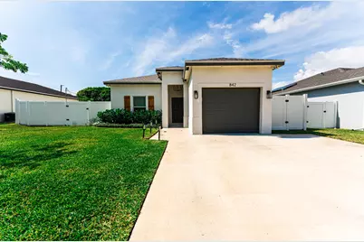 842 NW 9th Avenue, Boynton Beach, FL 33426 - Photo 1