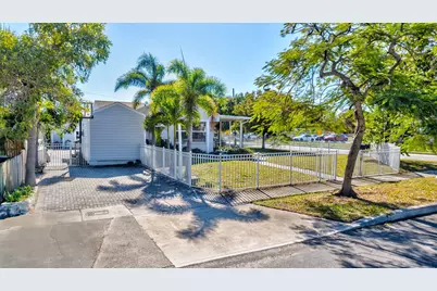736 Rockland Drive, West Palm Beach, FL 33405 - Photo 50