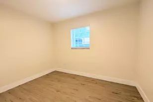 541 N 68th Way, Hollywood, FL 33024 - Photo 14