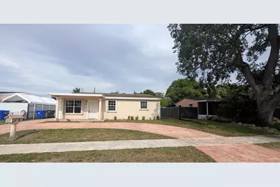 541 N 68th Way, Hollywood, FL 33024 - Photo 2