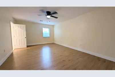 541 N 68th Way, Hollywood, FL 33024 - Photo 6