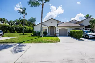 9497 Boca Gardens Pkwy, Boca Raton, FL 33496 - Photo 10
