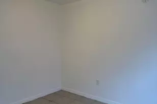 906 SE Tarpon Ave, Stuart, FL 34994 - Photo 6