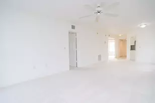 300 Grand Royale Cir, Vero Beach, FL 32962 - Photo 10