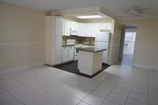 34 Andover B, West Palm Beach, FL 33417 - Photo 4