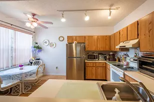 11964 NW 11th St, Pembroke Pines, FL 33026 - Photo 8