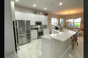10334 Medicis Pl, Wellington, FL 33449 - Photo 4
