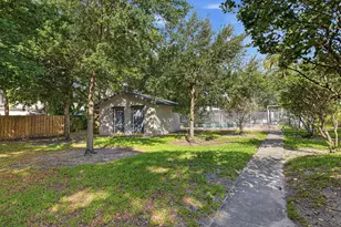 8207 Fairway Rd, Sunrise, FL 33351 - Photo 28