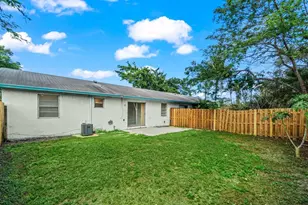 4863 Gulfstream Rd, Lake Worth, FL 33460 - Photo 4