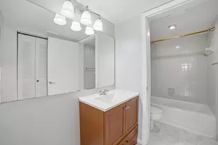 2871 N Oakland Forest Dr, Oakland Park, FL 33309 - Photo 12