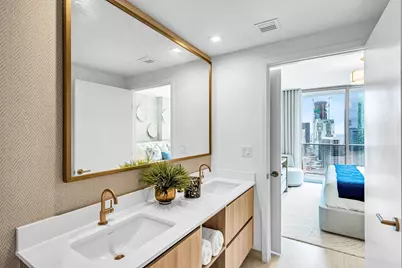 77 SE 5th Street #2014, Miami, FL 33131 - Photo 24