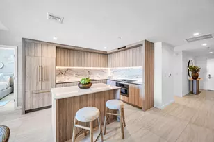 77 SE 5th St, Miami, FL 33131 - Photo 50
