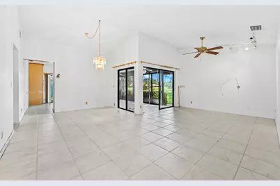5537 Parkwalk Circle E, Boynton Beach, FL 33472 - Photo 4