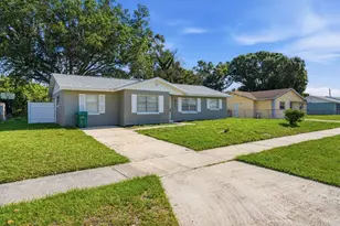 311 Essex Dr, Fort Pierce, FL 34946 - Photo 2