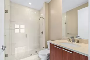 2650 Lake Shore Dr, Riviera Beach, FL 33404 - Photo 22