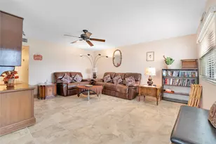 201 Valencia I, Delray Beach, FL 33446 - Photo 4