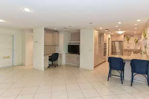437 French Royale Cir, Atlantis, FL 33462 - Photo 10