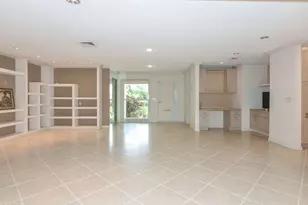 437 French Royale Cir, Atlantis, FL 33462 - Photo 12