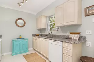 808 Iroquois St, Jupiter, FL 33458 - Photo 8