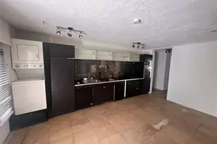 919 Michigan Ave, Miami Beach, FL 33139 - Photo 2