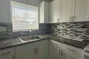 2723 Dudley Dr W, West Palm Beach, FL 33415 - Photo 8