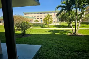 810 SE 7th St, Deerfield Beach, FL 33441 - Photo 10