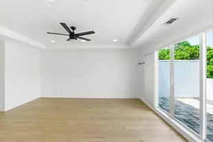 915 W Las Olas Blvd, Fort Lauderdale, FL 33312 - Photo 12